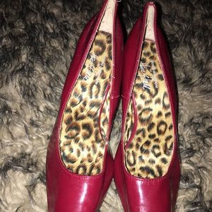 Red pumps